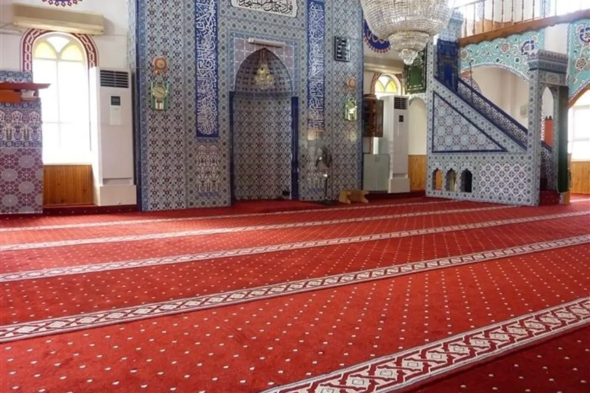 Mosque Carpet Installation